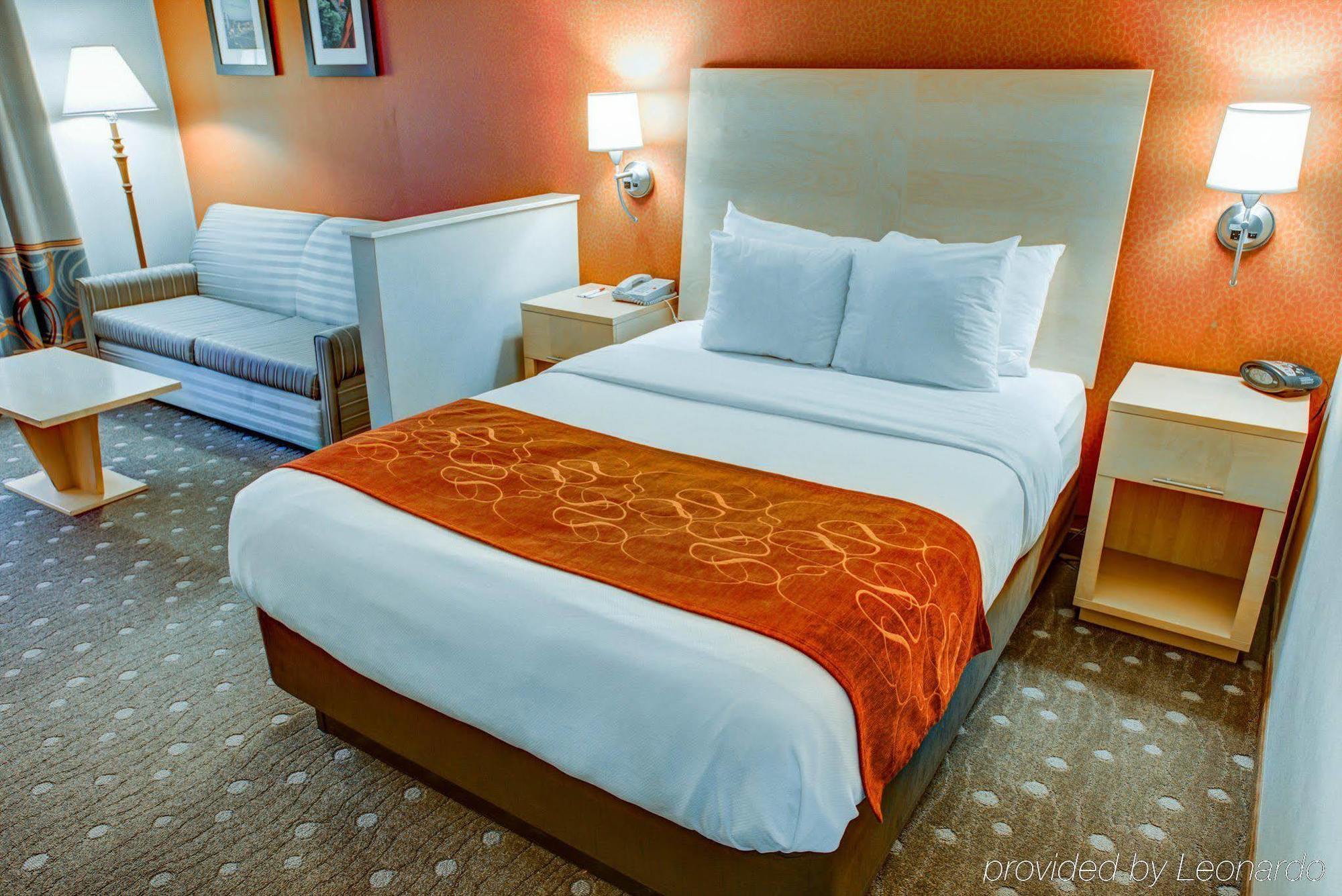 Comfort Suites Pittsburgh Airport Robinson Township  Exterior photo