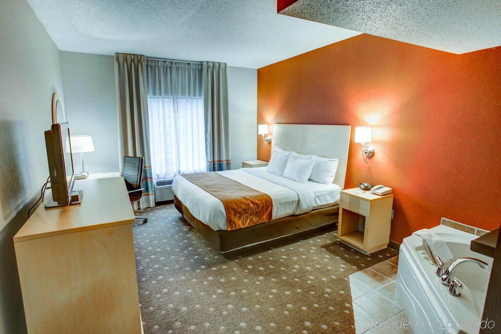 Comfort Suites Pittsburgh Airport Robinson Township  Exterior photo